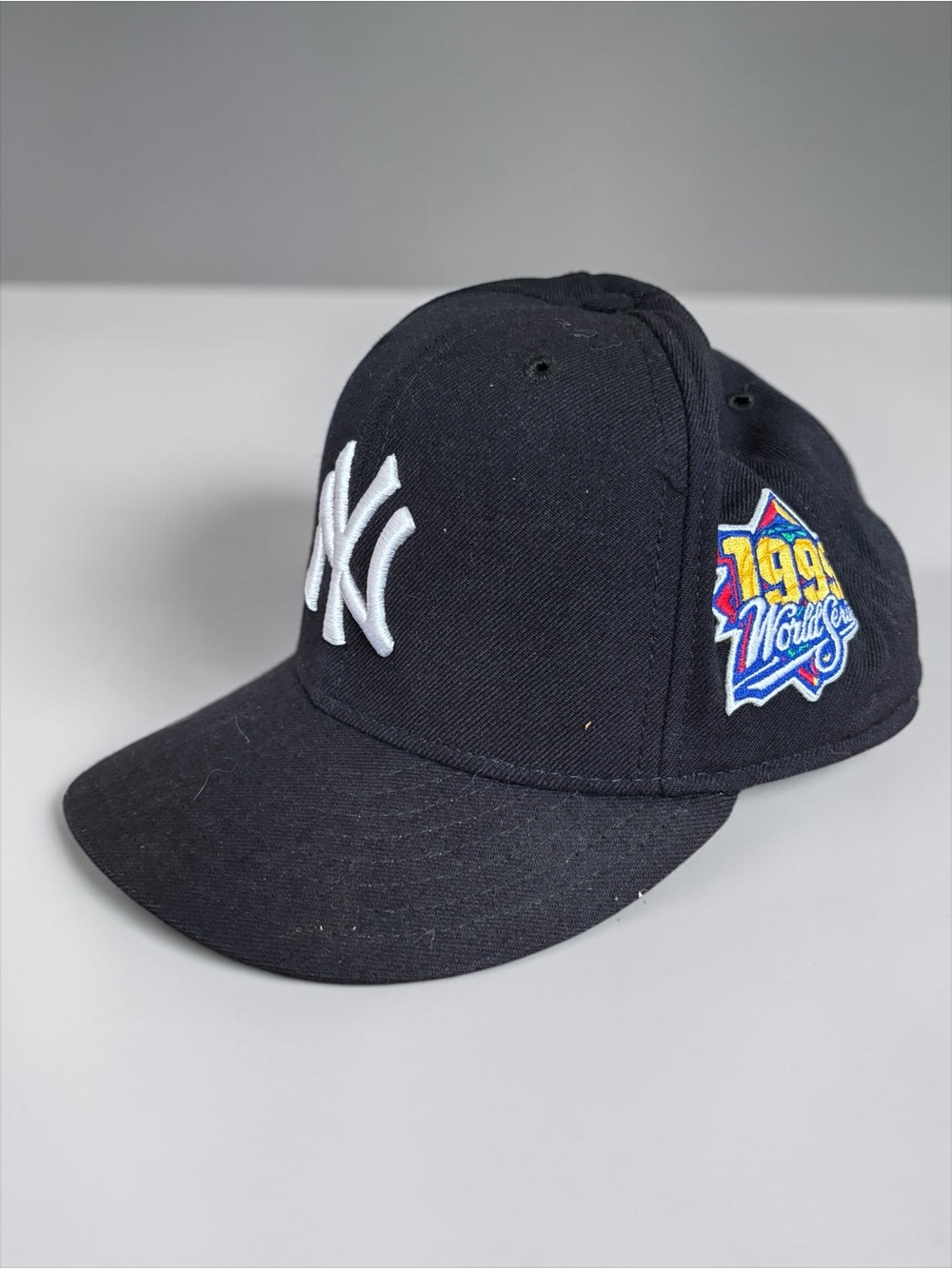 New York Yankees Hat Cap Fitted Men 7 3/8 MLB Baseball 1999 World Series wool